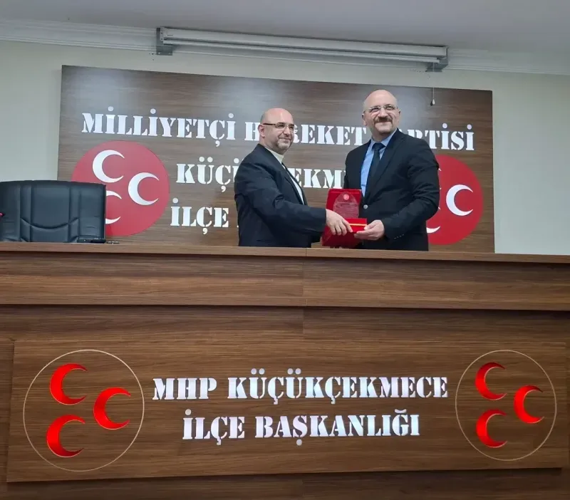 MHP İstanbul Küçükçekmece'de, sosyal medyanın güvenli kullanımını ele aldı