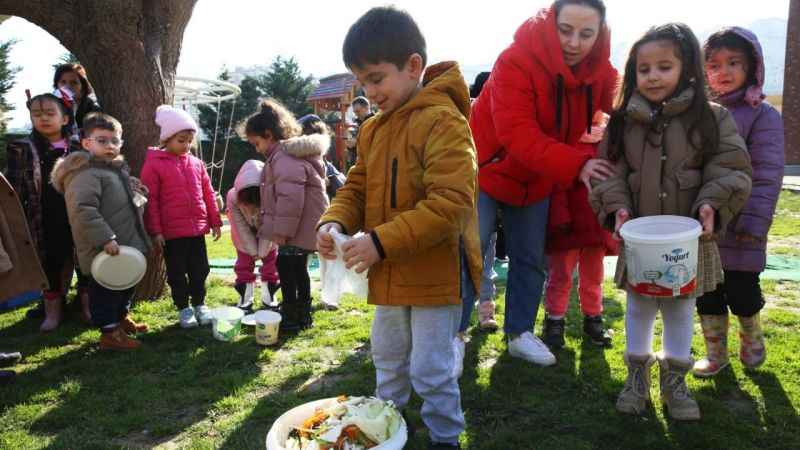 ESA öğrencilerine kompost eğitimi: Aslında hiçbir şey çöp değil!