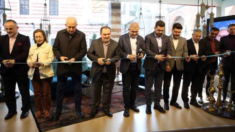 Geleneksel kitap fuarı Ramazan ayında kapılarını açtı