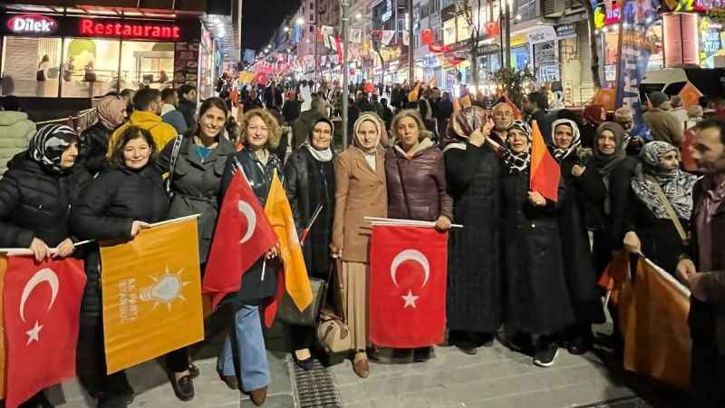 AK Parti İstanbul 3. Bölge coşkuyla 2023'ten 2053'e yürüyüşüne katıldı