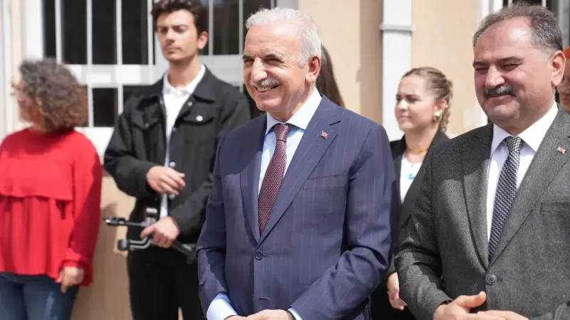Başkan Yıldırım Ümraniye’de 11 kütüphanenin açılışını yaptı