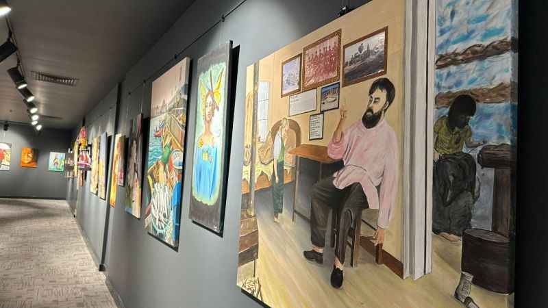 Ümraniye cezaevindeki hükümlülerin eserleri sergilendi