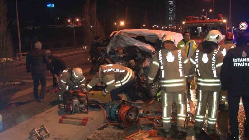 Bağcılar’da refüjü aşan ehliyetsiz sürücü facia yaşattı: 1 ölü, 2 yaralı