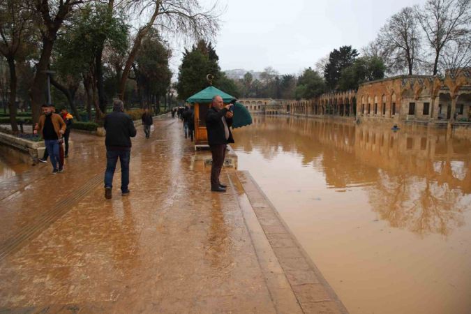 Selin vurduğu Balıklıgöl çamurla kaplandı