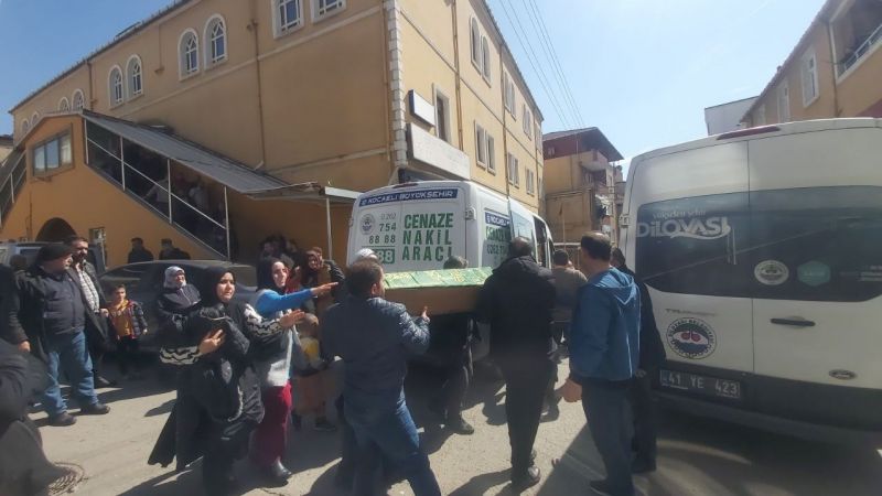 Üzerine demir kapı düşen Mustafa Eren Bayram hayatını kaybetti