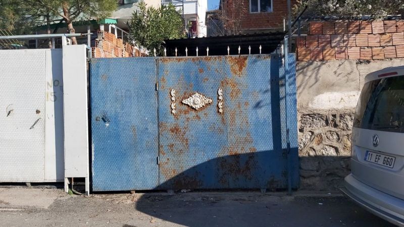 Üzerine demir kapı düşen Mustafa Eren Bayram hayatını kaybetti