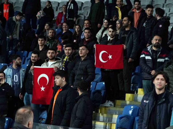 Medipol Başakşehir tur için Gent'i ağırlıyor