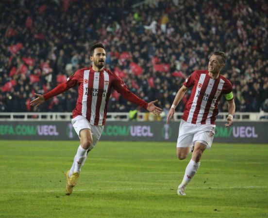 Sivasspor evinde Fiorentina'dan fark yedi.
