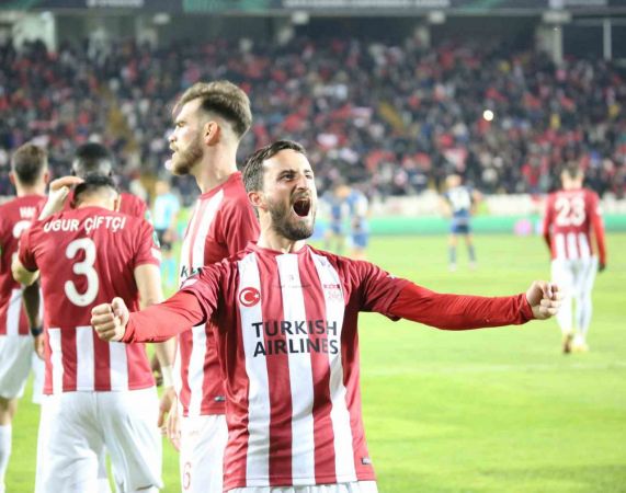 Sivasspor evinde Fiorentina'dan fark yedi.