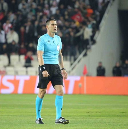 Sivasspor evinde Fiorentina'dan fark yedi.