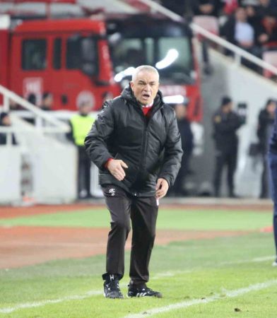 Sivasspor evinde Fiorentina'dan fark yedi.