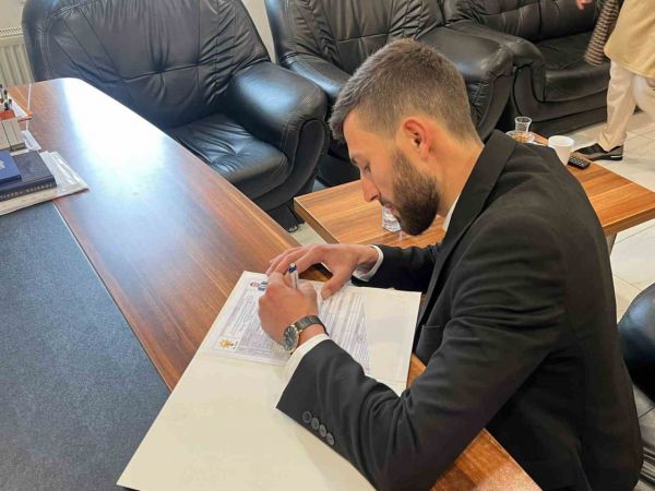 Recep Tayyip Erdoğan, Nevşehir’den milletvekili adaylık başvurusunda bulundu Recep Tayyip Erdoğan, Nevşehir’den milletvekili adaylık başvurusunda bulundu