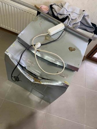 Düdüklü tencere bomba gibi patladı: 2 yaralı