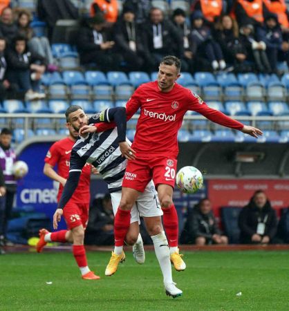 Kasımpaşa ve Ümraniyespor puanları paylaştı Kasımpaşa ve Ümraniyespor puanları paylaştı