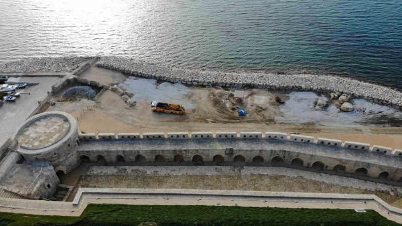 Zor zamanlarda Çanakkale kahramanlarını örnek aldık