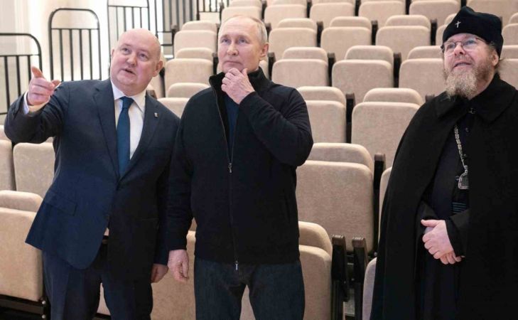 Putin’den ilhakın yıldönümünde Kırım’a sürpriz ziyaret