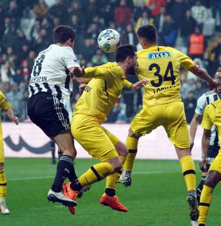 Beşiktaş galibiyet serisini üç golle üçe çıkardı