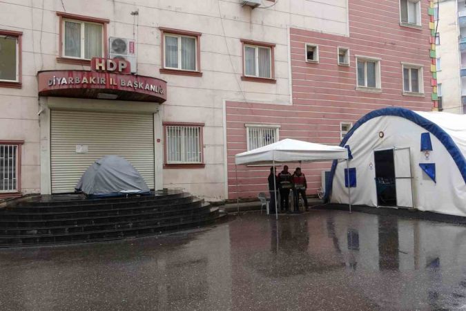 Evlat nöbetindeki anneden oğluna çağrı 