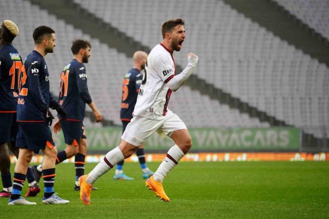 Fatih Karagümrük ile Medipol Başakşehir puanları paylaştı