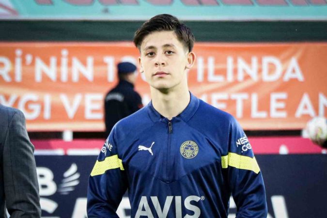 İlk yarı Antalyaspor, ikinci yarı Fenerbahçe İlk yarı Antalyaspor, ikinci yarı Fenerbahçe