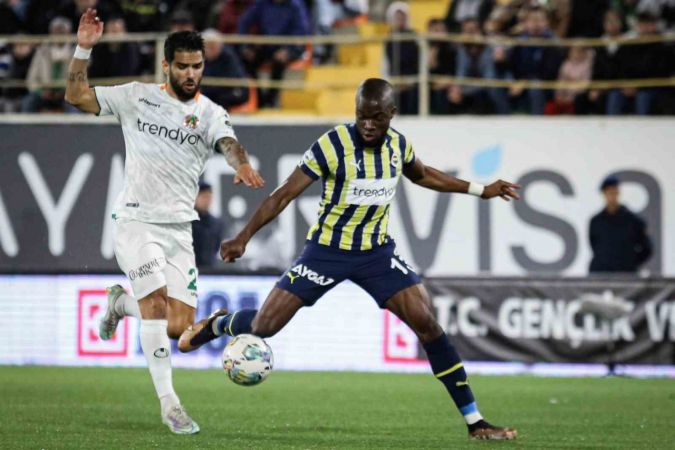 İlk yarı Antalyaspor, ikinci yarı Fenerbahçe İlk yarı Antalyaspor, ikinci yarı Fenerbahçe