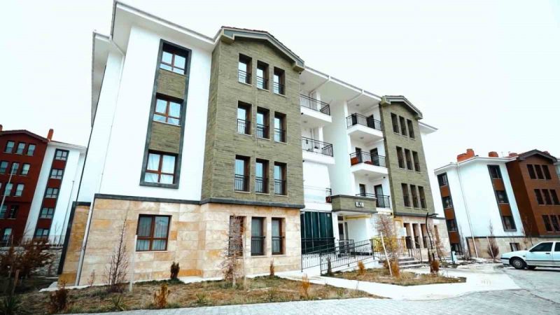 ’İlk İş Yerim’ ve ’İlk Evim Arsa’ için kura çekimi eş zamanlı olarak devam ediyor ’İlk İş Yerim’ ve ’İlk Evim Arsa’ için kura çekimi eş zamanlı olarak devam ediyor