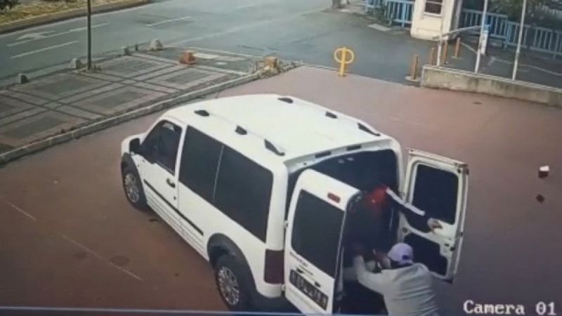 Soyguna gelen hırsızlar baltayı taş vurdu: Binadan taş yağmuruna tutuldular