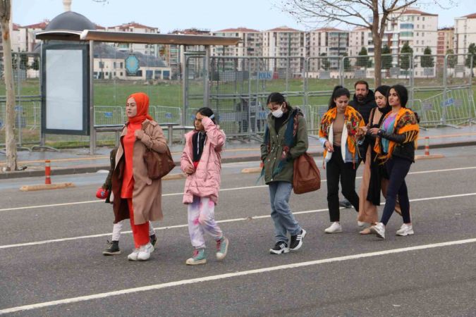 Diyarbakır’da Nevruz kutlaması geniş güvenlik önlemi içinde başladı
