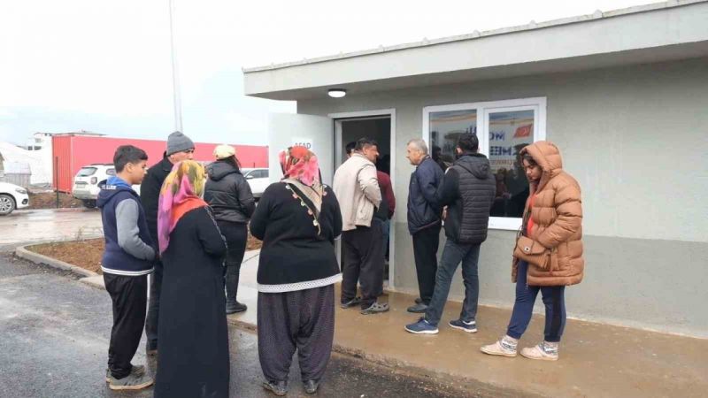 Bakan Kurum: 214 prefabrik evi daha sahiplerine teslim ettik