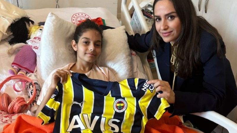 4 gün enkaz altında kaldı, yağmurla ıslanan bez parçasının suyunu sıkıp içti