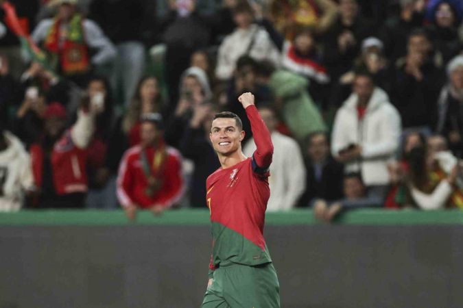 Cristiano Ronaldo’dan yeni dünya rekoru Cristiano Ronaldo’dan yeni dünya rekoru