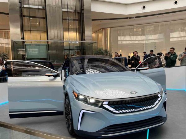 Türkiye’nin yerli otomobili TOGG’a Ankara’da yoğun ilgi