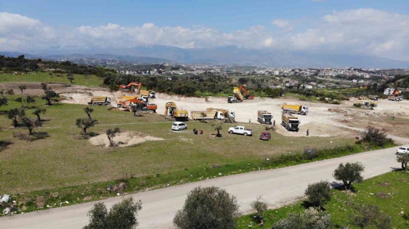 Hatay’da Defne Devlet Hastanesi’nin inşa çalışmaları gece gündüz devam ediyor Hatay’da Defne Devlet Hastanesi’nin inşa çalışmaları gece gündüz devam ediyor