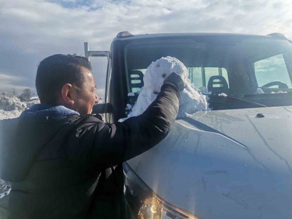 İzmirlilere kar sürprizi