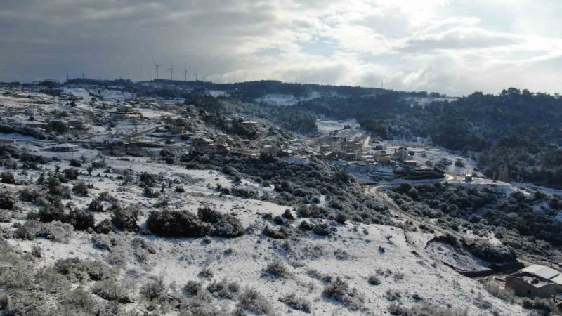 İzmirlilere kar sürprizi