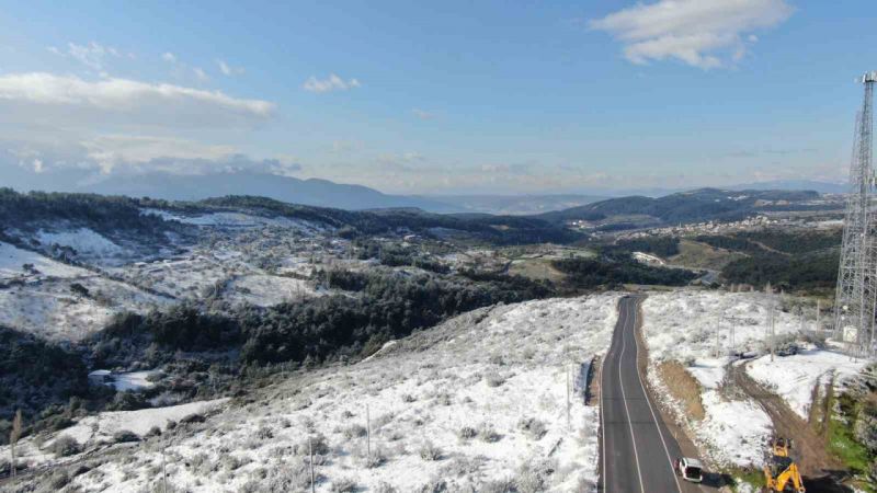 İzmirlilere kar sürprizi