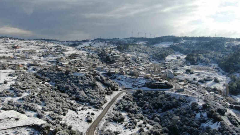 İzmirlilere kar sürprizi