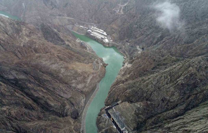 Yusufeli Barajı’nda su seviyesi 90 metreyi aştı