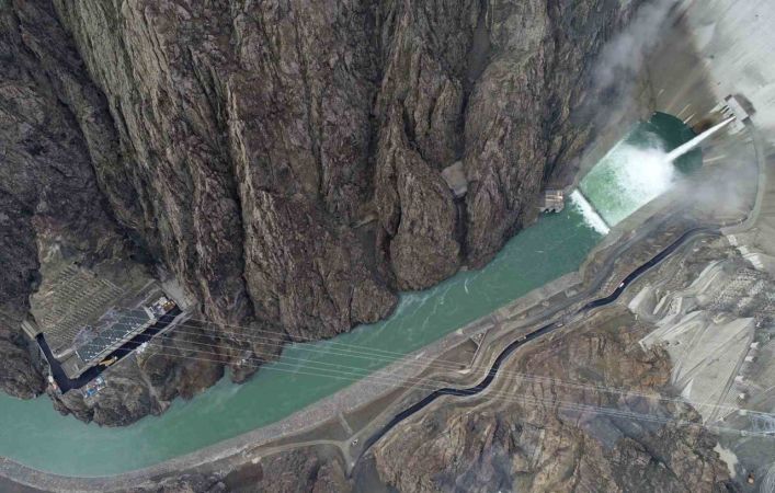 Yusufeli Barajı’nda su seviyesi 90 metreyi aştı