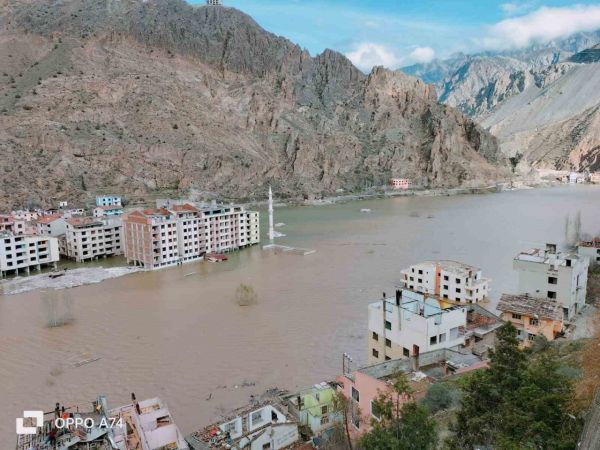 Yusufeli Barajı’nda su seviyesi 90 metreyi aştı