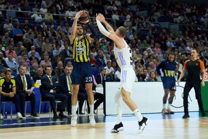 Fenerbahçe Beko, Real Madrid'e kaybetti