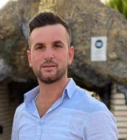 Kazada ölen baba oğul Yusuf Genç ve Hüseyin Genç birlikte son yolculuğuna uğurlandı Kazada ölen baba oğul Yusuf Genç ve Hüseyin Genç birlikte son yolculuğuna uğurlandı