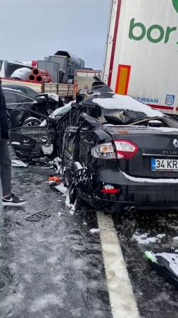 Bolu’da zincirleme trafik kazası, Ankara istikametine TEM otoyolu trafiğe kapandı