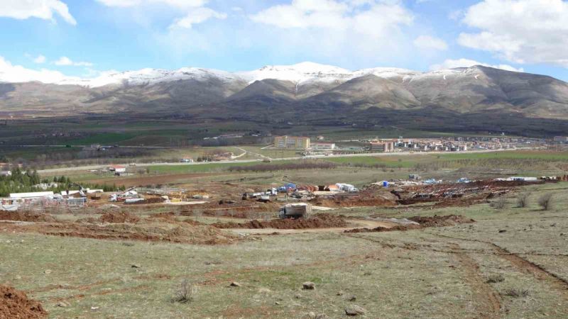 Malatya’da 952 TOKİ konutu için temel atıldı