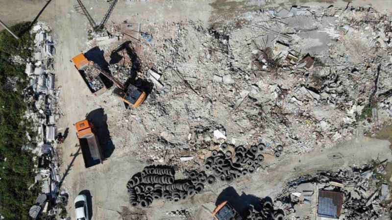 40 yıllık emekleri 40 saniyede enkaz oldu