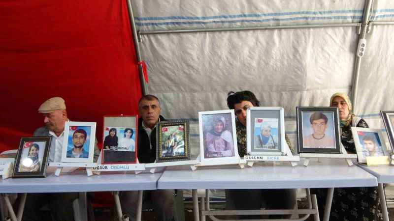 Evlat nöbetindeki aileler, HDP’lilerin kendi çocuklarını dağa götürmeleri çağrısında bulundu