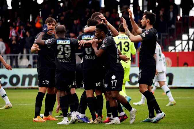 Ümraniyespor ve Konyaspor puanları paylaştı