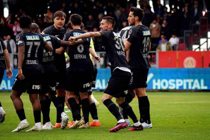 Ümraniyespor ve Konyaspor puanları paylaştı