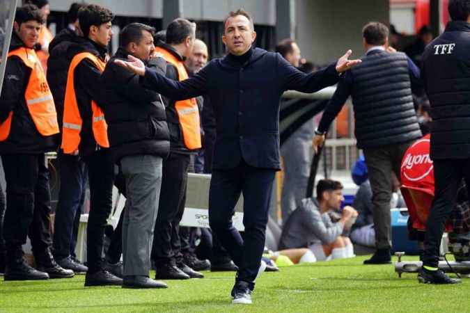 Ümraniyespor ve Konyaspor puanları paylaştı