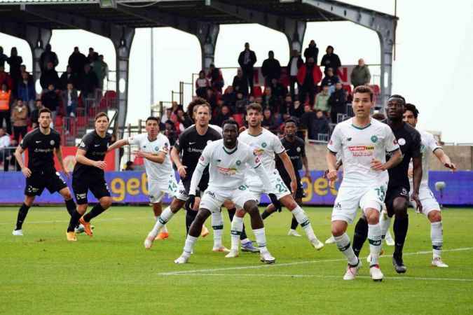 Ümraniyespor ve Konyaspor puanları paylaştı